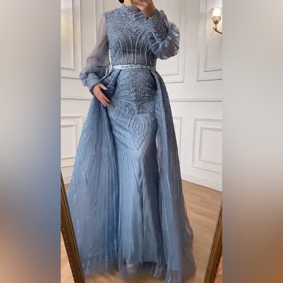 Elegant Blue Gray Evening Gown - Picture 5 of 9